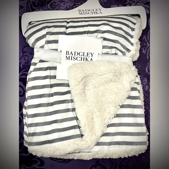 Blanket - Glow in the Dark Unicorn Blanket - 60in x 50in - Picture 1 of 5